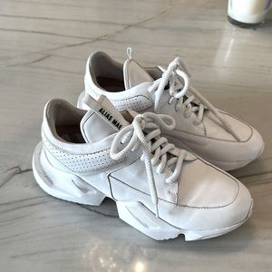 Alia Mae sneaker